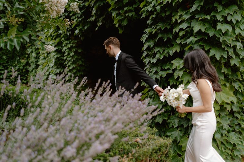 Becca and Edward Wedding Bendooley Book barn-104