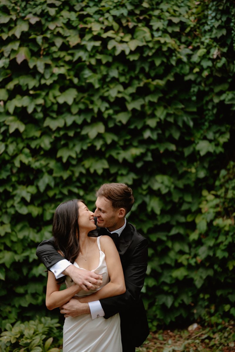 Becca and Edward Wedding Bendooley Book barn-107