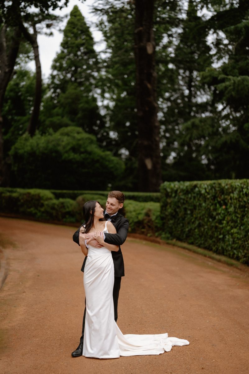 Becca and Edward Wedding Bendooley Book barn-111