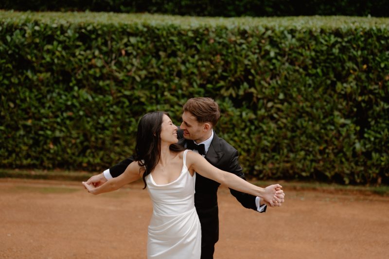 Becca and Edward Wedding Bendooley Book barn-113