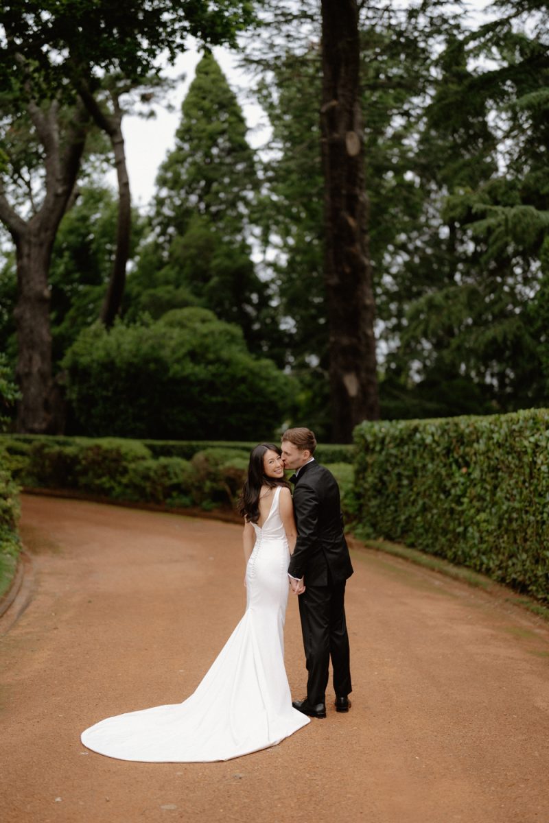 Becca and Edward Wedding Bendooley Book barn-114