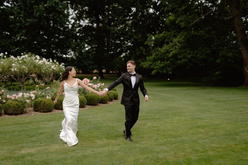 Becca and Edward Wedding Bendooley Book barn-116