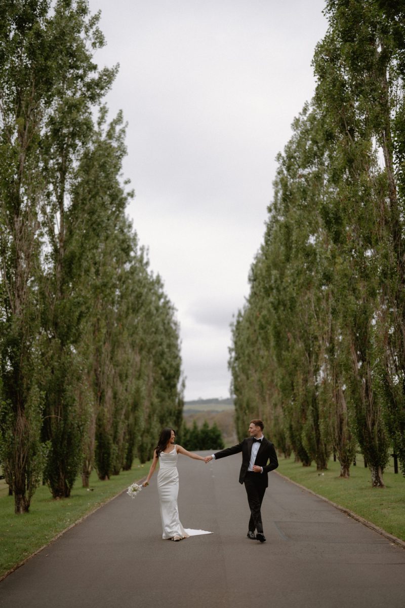 Becca and Edward Wedding Bendooley Book barn-126