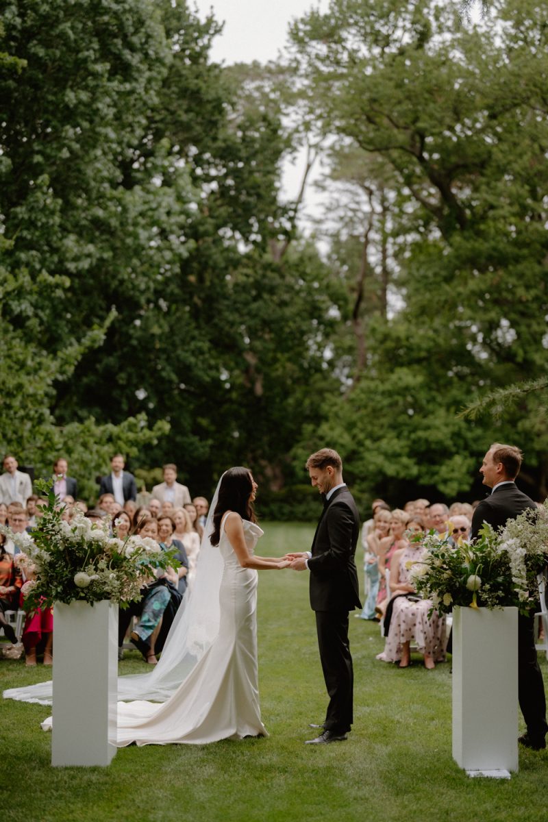 Becca and Edward Wedding Bendooley Book barn-42