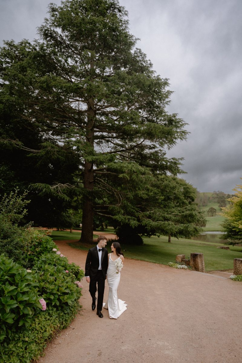 Becca and Edward Wedding Bendooley Book barn-84