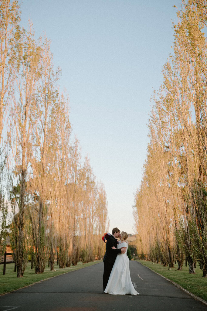 Catarina and Cameron Wedding Bendooley Bookbarn SMALL-240
