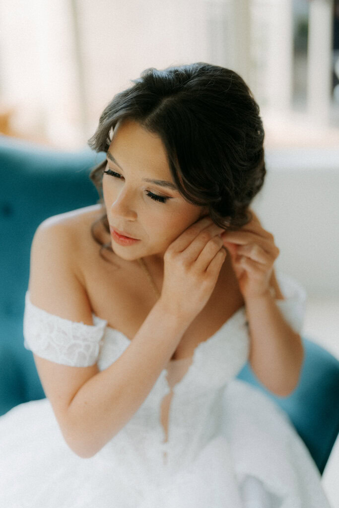 Devon and Edward Robertson Public House and Kitchen-30