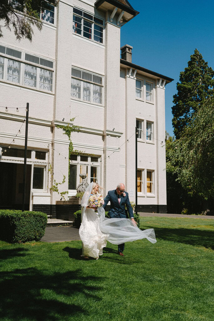 ImmyandCameronSneakPeak-HelloMay-101