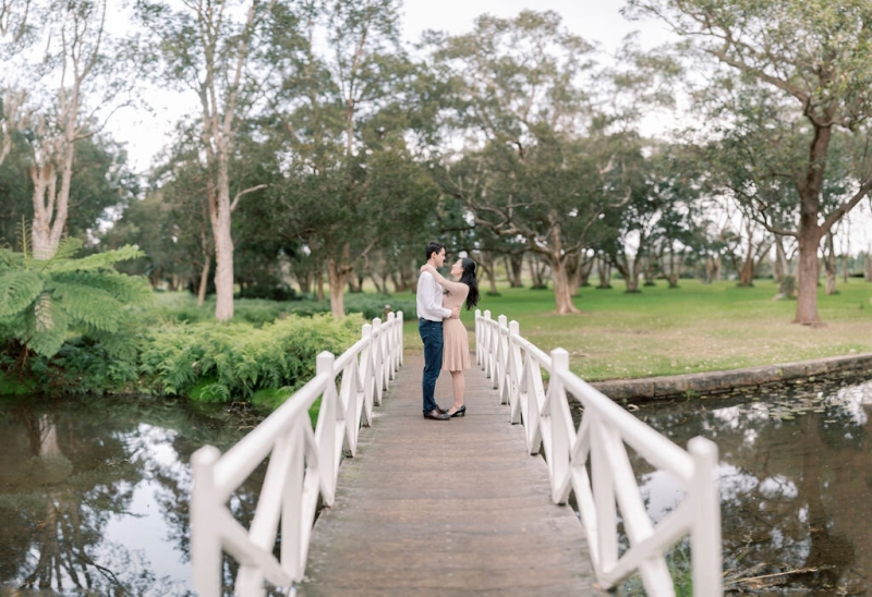 gemma and tim pre-wedding photography in centennial park